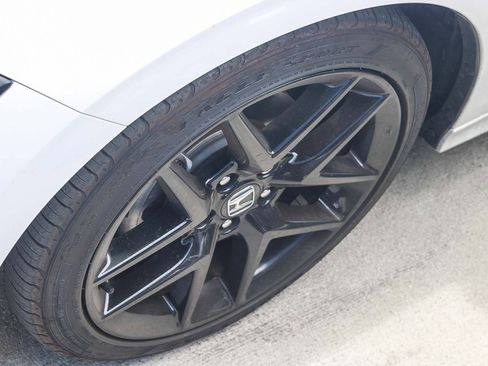 Used 2024 Honda Civic Sport image 8