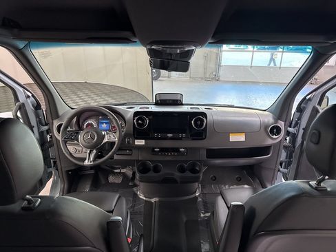New 2026 Mercedes-Benz Sprinter 2500 image 21