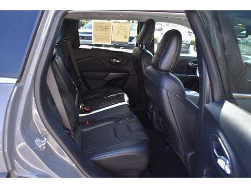 Used 2021 Jeep Cherokee Limited image 15