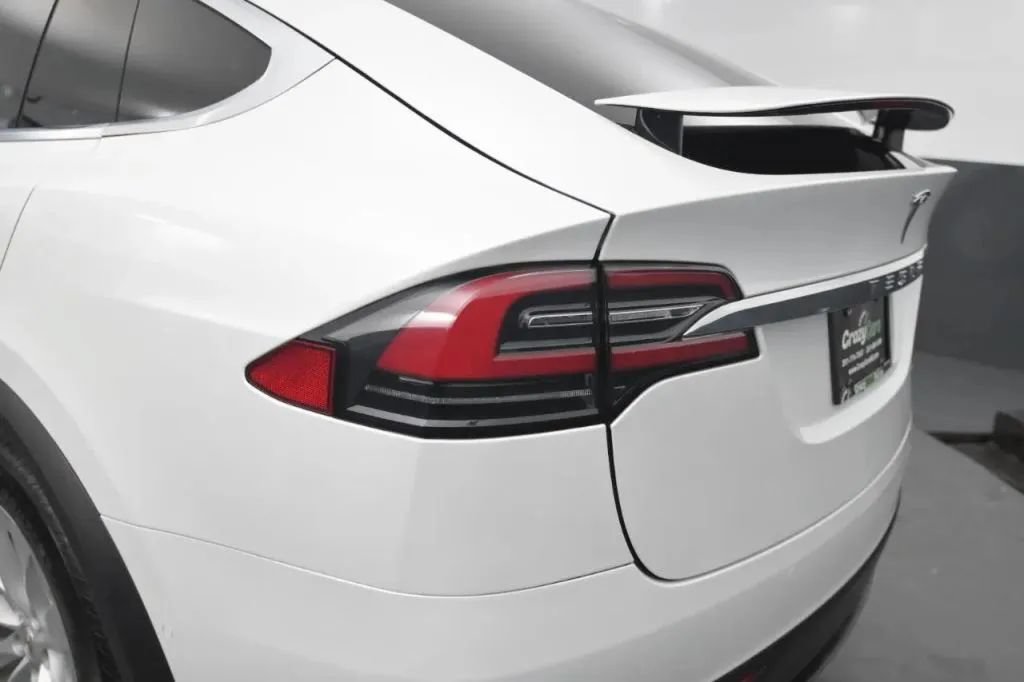 Used 2020 Tesla Model X Long Range AWD/4WD image 16