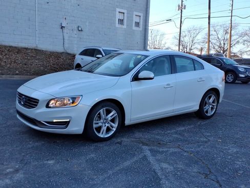 Used 2015 Volvo S60 T5 Premier image 9