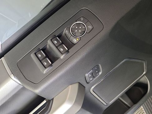 Used 2015 Ford F150 Lariat w/ Equipment Group 502A Luxury AWD/4WD image 19