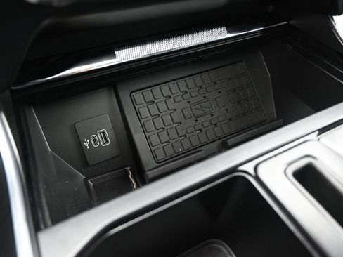 Used 2025 Ford F150 Raptor AWD/4WD image 18