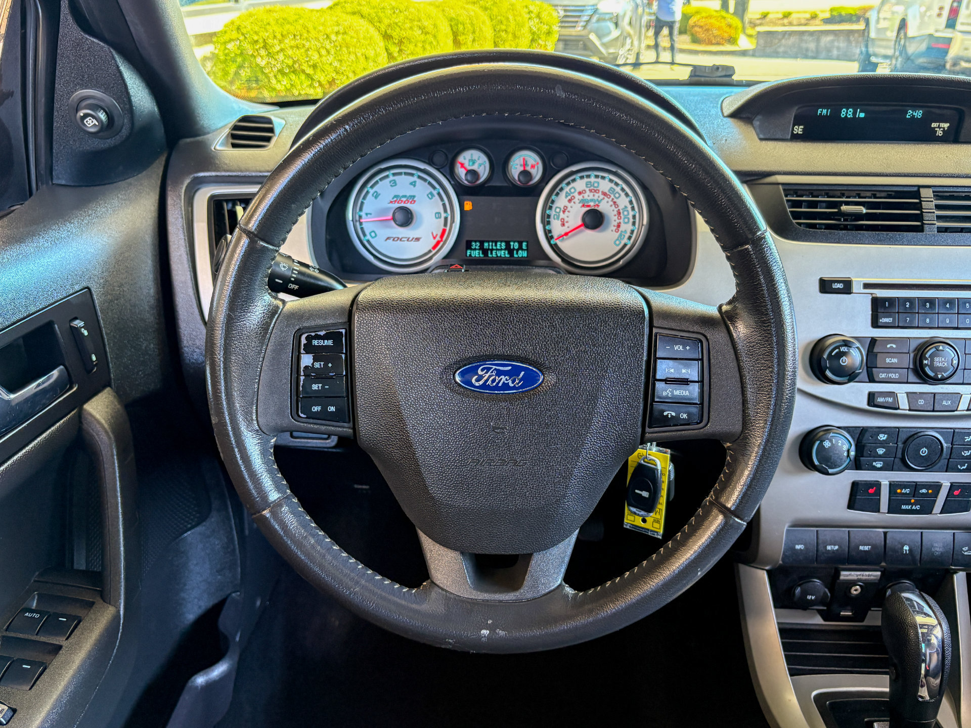 Used 2010 Ford Focus SEL FWD image 12