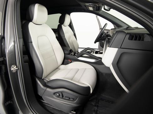 New 2026 Porsche Cayenne E-Hybrid image 36