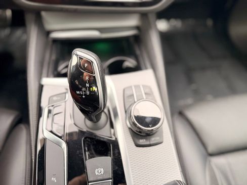 Used 2018 BMW M550i xDrive M550i xDrive image 25