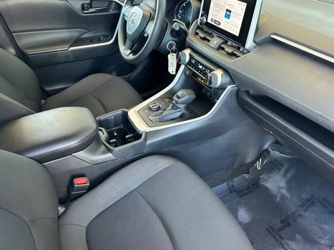 Certified 2024 Toyota RAV4 LE AWD/4WD image 20