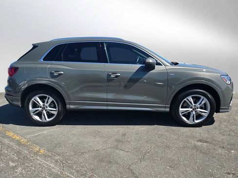 Used 2023 Audi Q3 2.0T Premium Plus w/ Premium Plus Package image 8