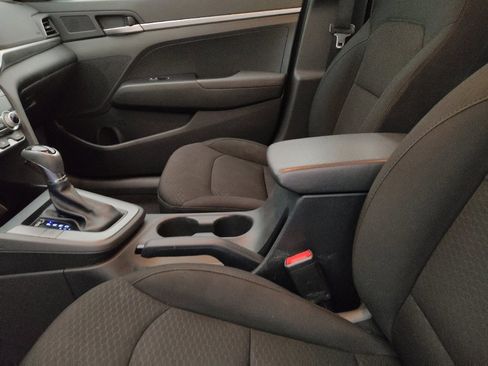 Used 2020 Hyundai Elantra SE w/ Cargo Package (C1) image 26