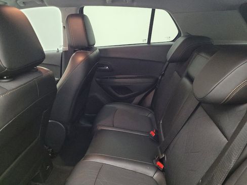 Used 2020 Chevrolet Trax LT w/ Driver Confidence Package FWD image 18