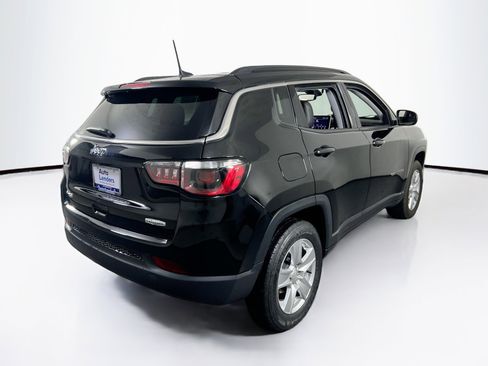 Used 2022 Jeep Compass Latitude AWD/4WD image 5