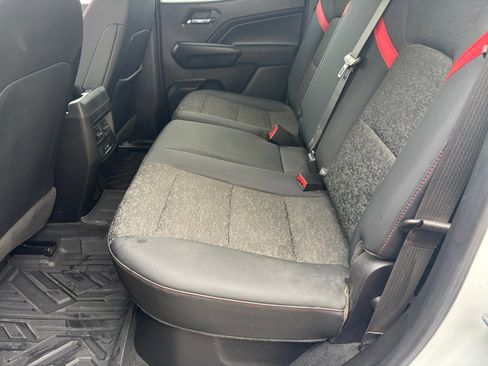 Used 2023 Chevrolet Colorado Z71 w/ Z71 Convenience Package 2 image 17