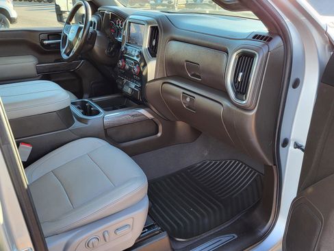 Used 2023 Chevrolet Silverado 2500 LTZ w/ LTZ Convenience Package image 9