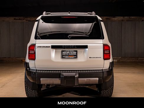 Used 2024 Toyota Land Cruiser image 7