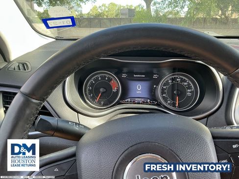 Used 2019 Jeep Cherokee Trailhawk w/ Comfort/Convenience Group image 11