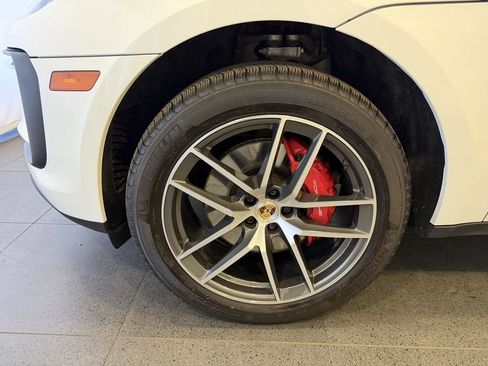 Certified 2023 Porsche Macan S AWD/4WD image 10