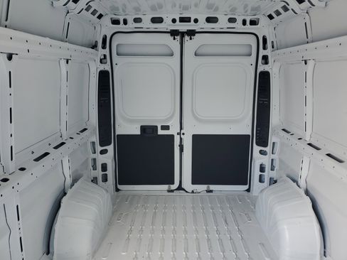 Used 2026 RAM ProMaster 2500 w/ Convenience Group FWD image 17