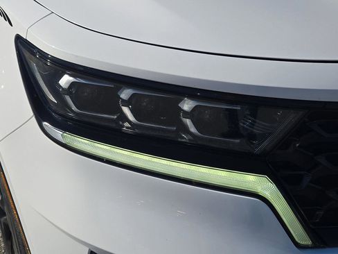 Certified 2023 Kia Sorento SX image 5