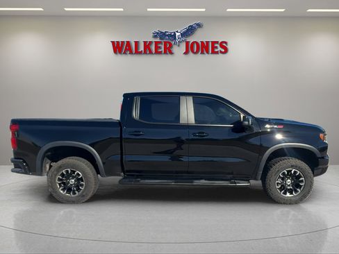 Used 2024 Chevrolet Silverado 1500 ZR2 w/ Technology Package image 2