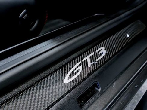 Used 2023 Porsche 911 GT3 RWD image 39