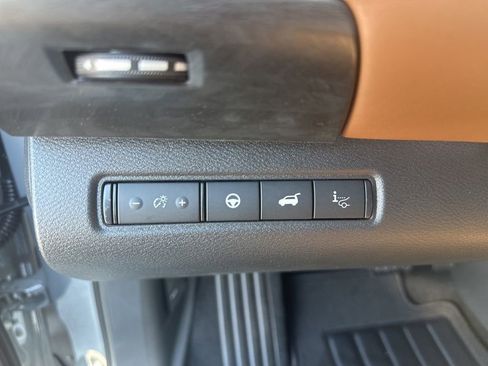 New 2026 Nissan Pathfinder Platinum image 12