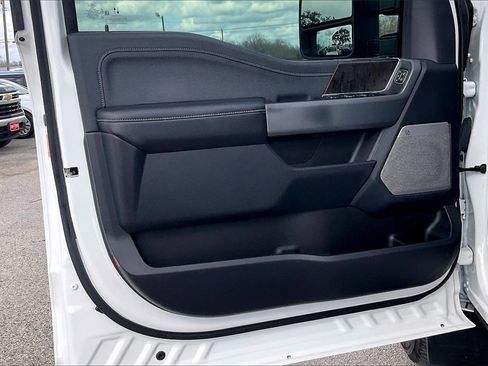 Used 2024 Ford F350 Lariat w/ Lariat Ultimate Package image 17