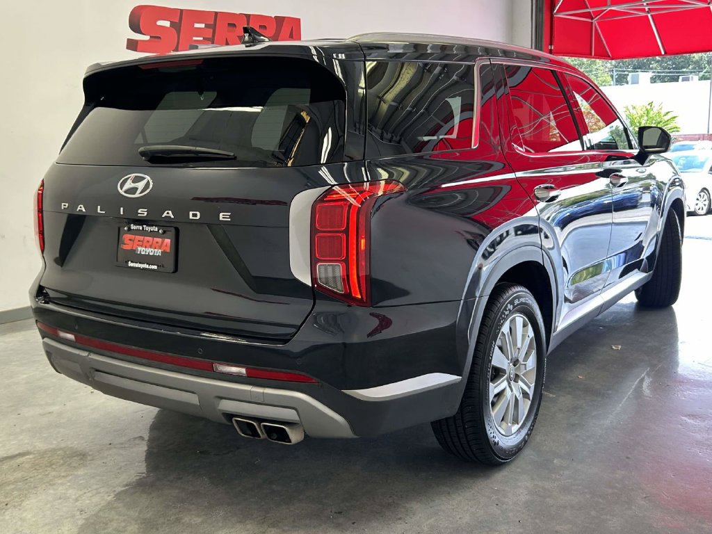 Used 2024 Hyundai Palisade SEL FWD image 3