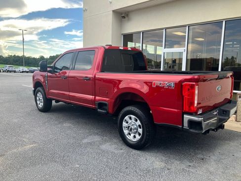 Used 2023 Ford F250 XLT w/ FX4 Off-Road Package AWD/4WD image 3