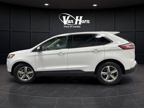 Used 2024 Ford Edge SEL w/ Convenience Package AWD/4WD image 4