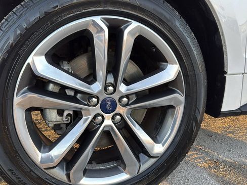 Certified 2018 Ford Edge Sport w/ Technology Package image 9