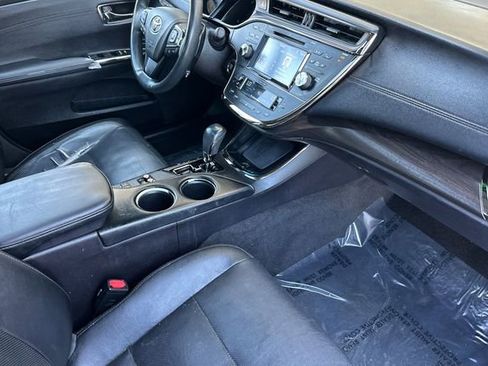 Used 2016 Toyota Avalon Limited w/ Toyota Safety Sense Package FWD image 17