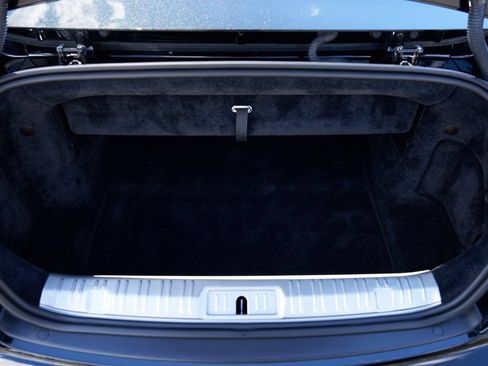 Used 2018 Rolls-Royce Dawn RWD image 18