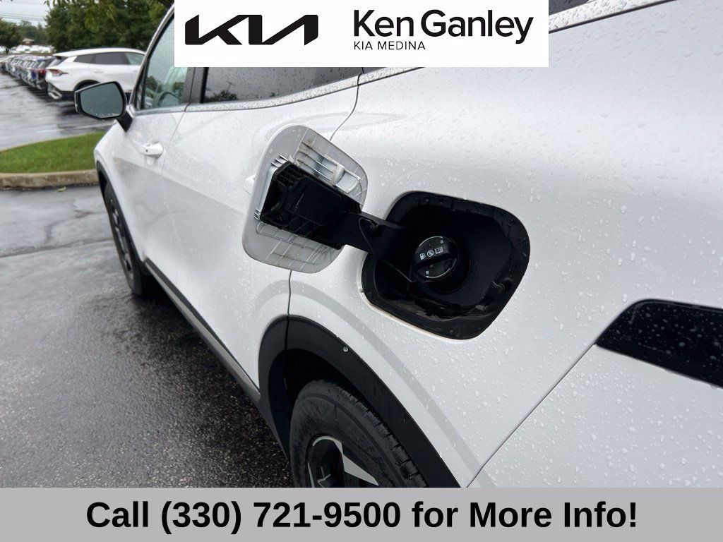 Certified 2026 Kia Sportage EX FWD image 48