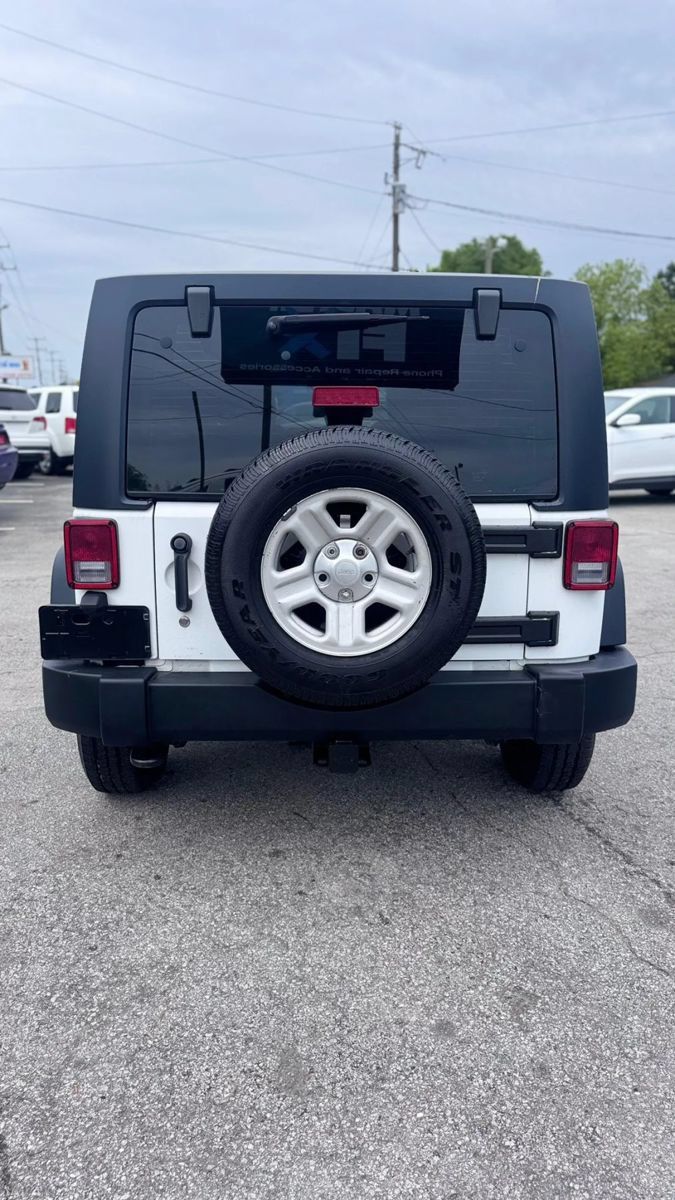 Used 2016 Jeep Wrangler Unlimited Sport AWD/4WD image 6