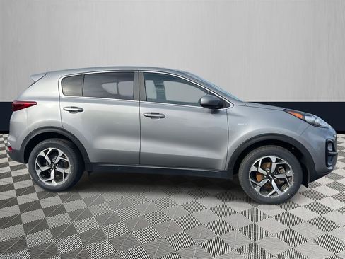Used 2022 Kia Sportage LX AWD/4WD image 6