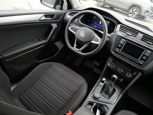 Certified 2022 Volkswagen Tiguan S image 9