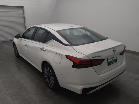 Used 2025 Nissan Altima 2.5 SV FWD image 5