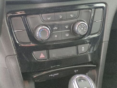 Certified 2019 Buick Encore Preferred image 11