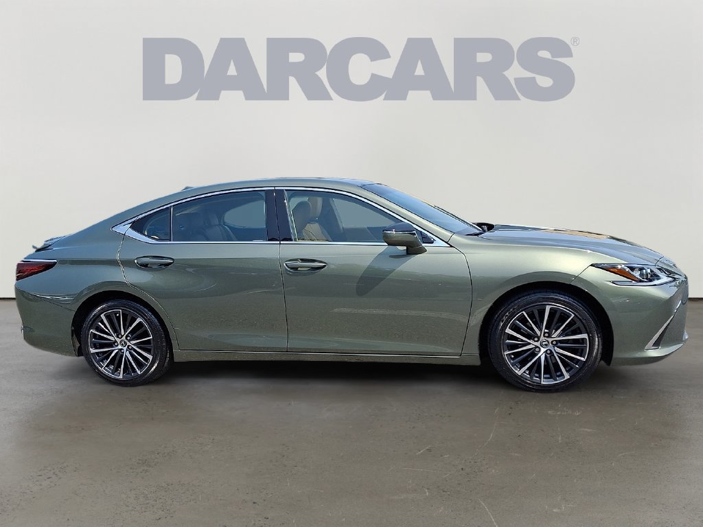 Used 2025 Lexus ES 300h w/ Premium Package FWD image 7
