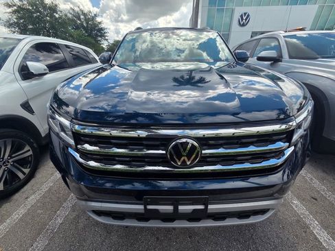 Used 2023 Volkswagen Atlas SE FWD image 2