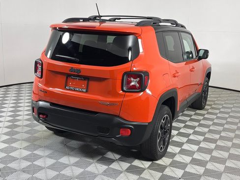 Used 2016 Jeep Renegade Trailhawk w/ Premium Trailhawk Package AWD/4WD image 5