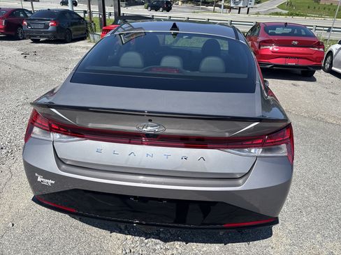 Used 2023 Hyundai Elantra N Line FWD image 11