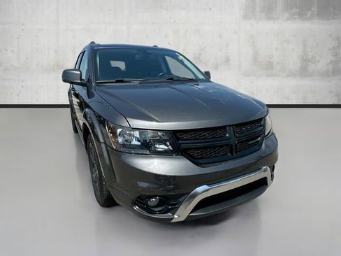 Used 2019 Dodge Journey Crossroad image 3