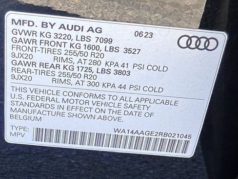 Used 2024 Audi Q8 e-tron Premium AWD/4WD image 40