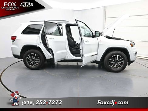 Used 2020 Jeep Grand Cherokee Trailhawk AWD/4WD image 43