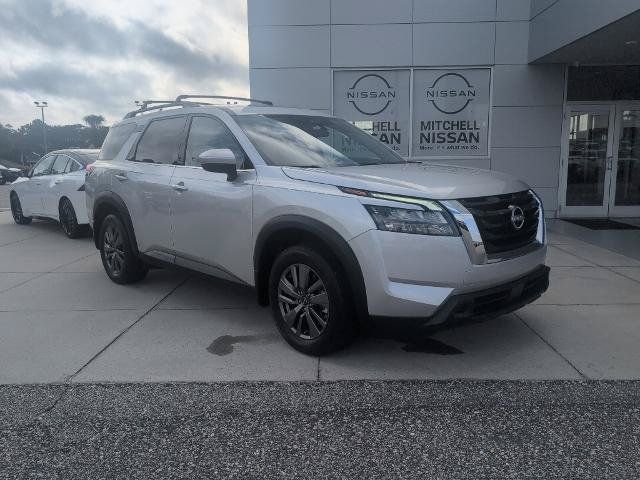 Certified 2025 Nissan Pathfinder SV w/ SV Premium Package AWD/4WD image 1