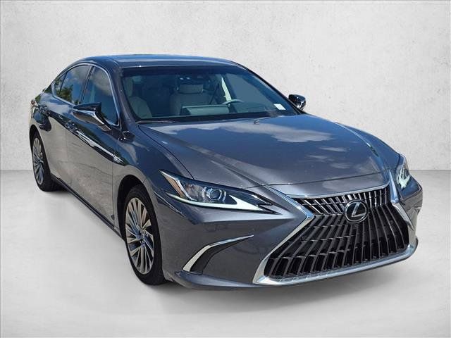 Used 2025 Lexus ES 300h w/ Technology Package FWD image 3