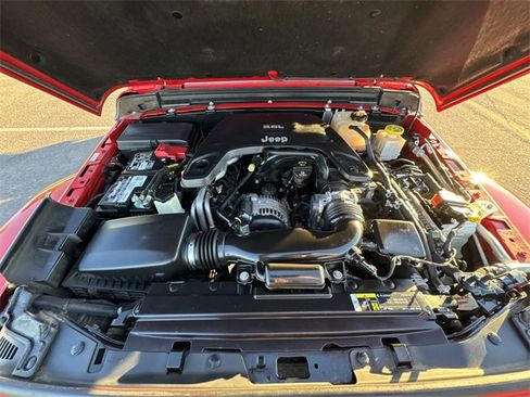 Used 2020 Jeep Gladiator Overland image 26