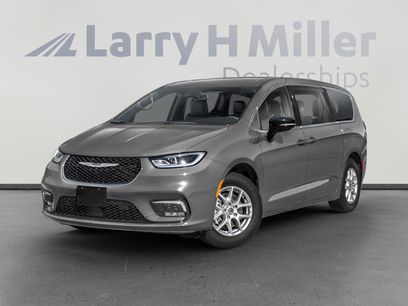 New 2025 Chrysler Pacifica Limited