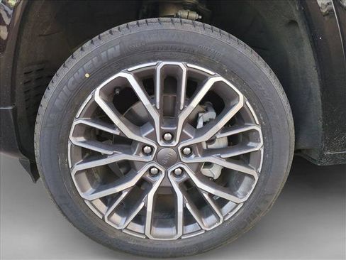 Used 2023 Jeep Grand Cherokee L Summit image 27